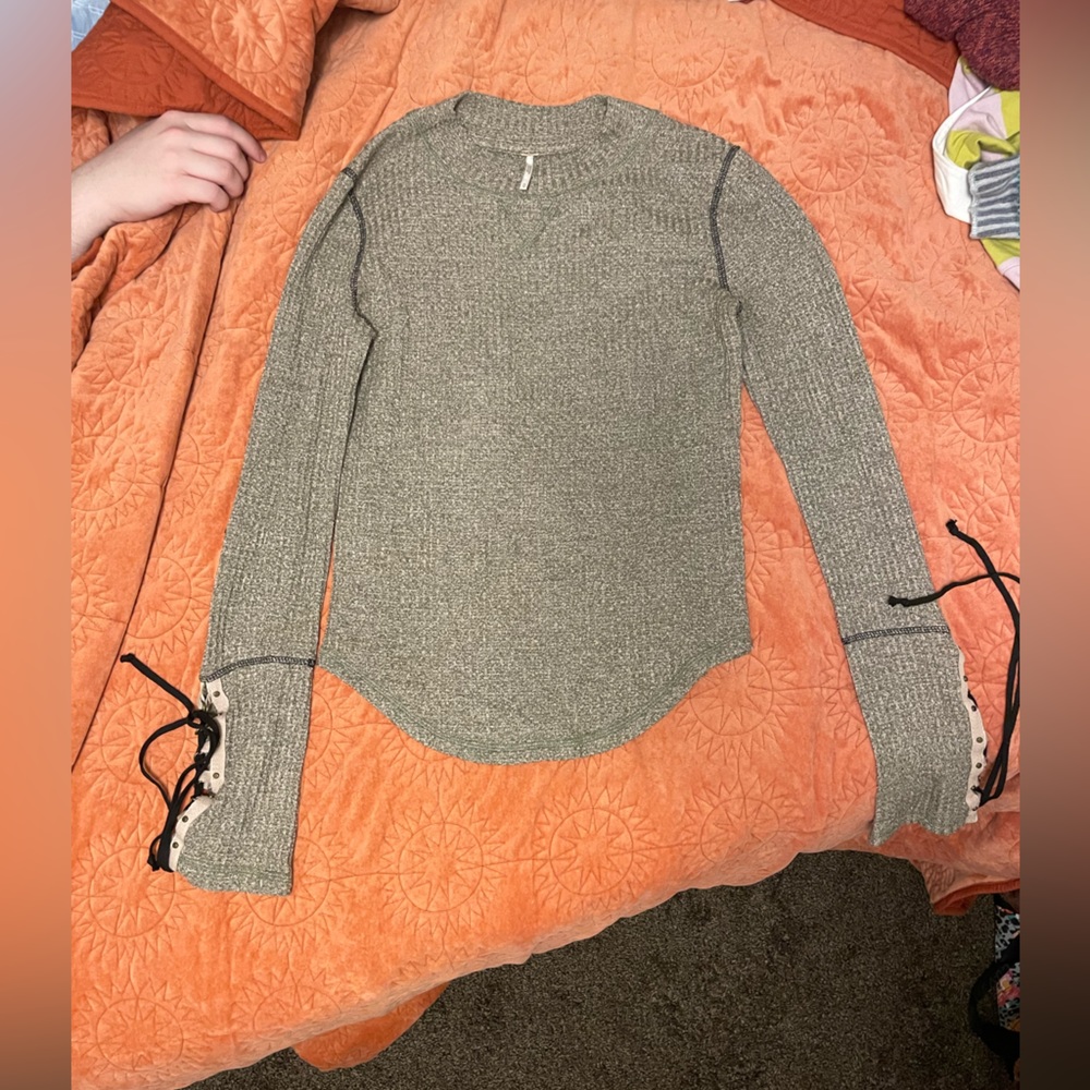 Free people mountaineer cuff olive thermal M